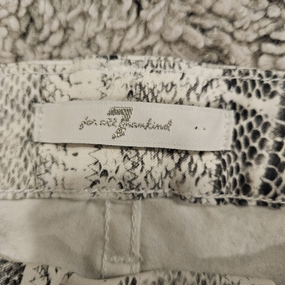 7 For All Mankind SZ 28 Black White Reptile Print Ankle Skinny Stretch Jeans - Picture 5 of 15